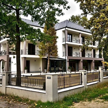 Boutique Hotel Divina Harkány Екстериор снимка